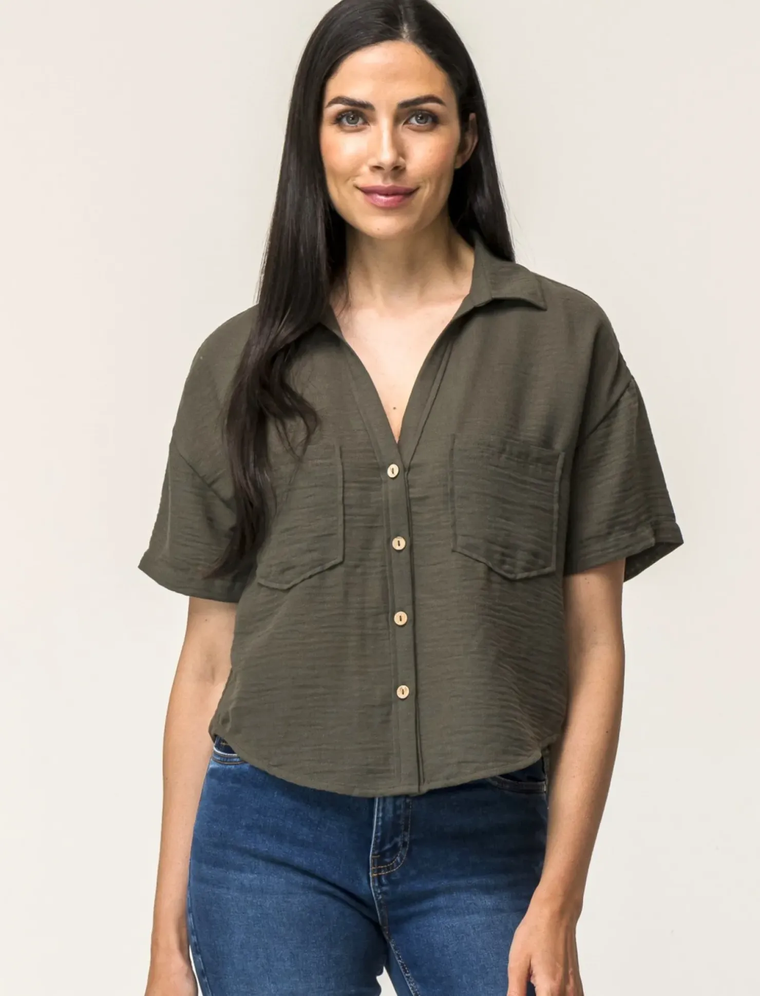 Piazza Italia Camicia mezza manica scollo a V e tasche applicate - Ve.milit. Verde Shop