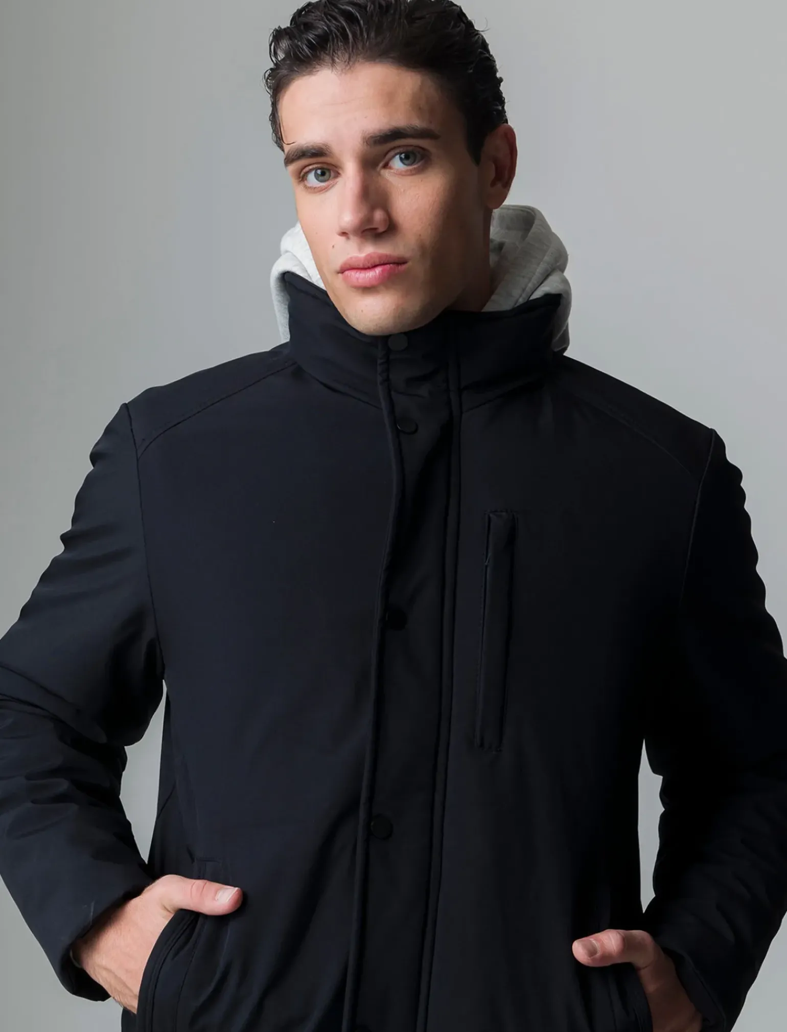 Uomo Piazza Italia Uomo|Giubbini E Cappotti<Giaccone realizzato in tessuto tecnico a collo alto -