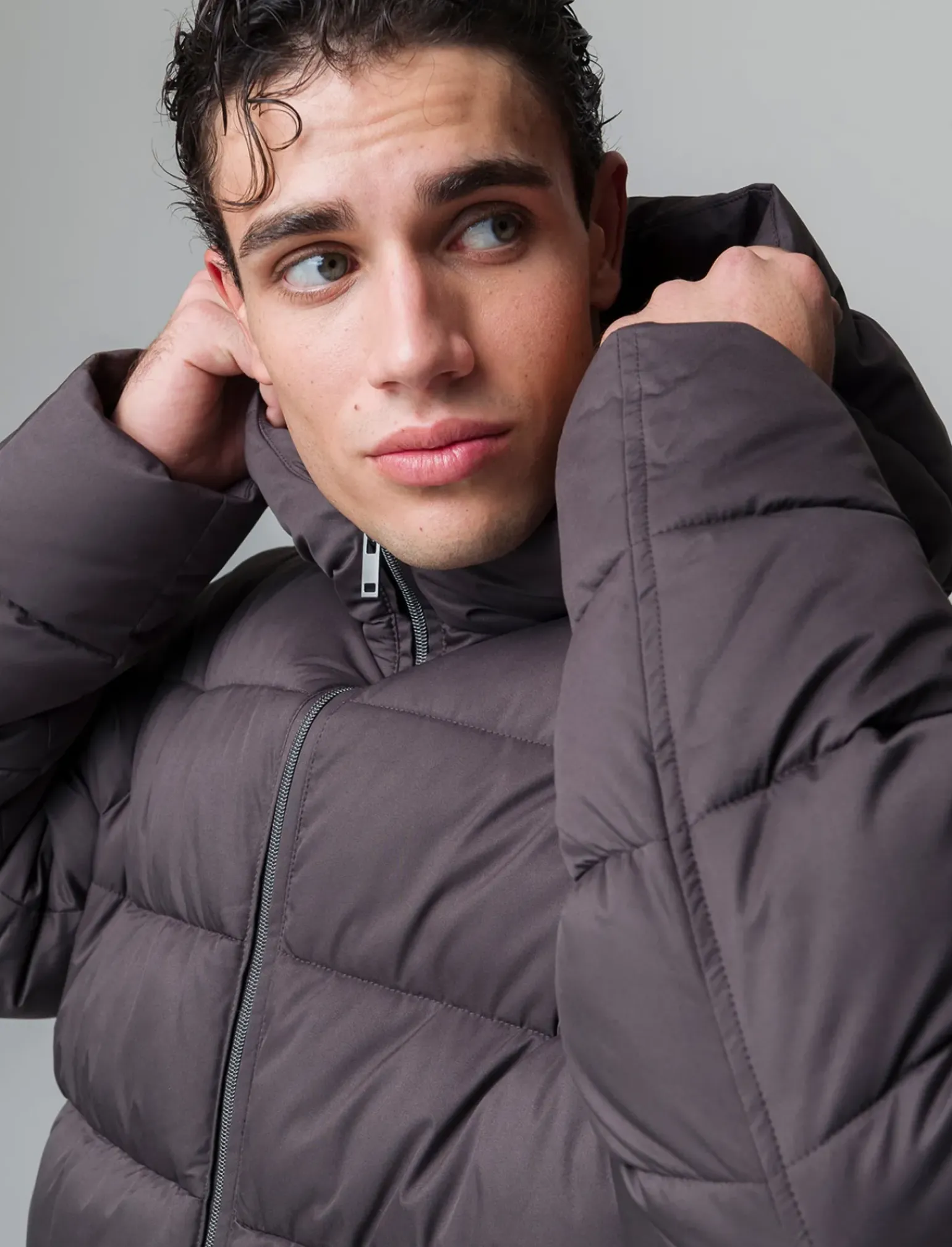 Uomo Piazza Italia Uomo|Giubbini E Cappotti<Giubbotto imbottito in tessuto tecnico a collo alto con cappuccio - Moro