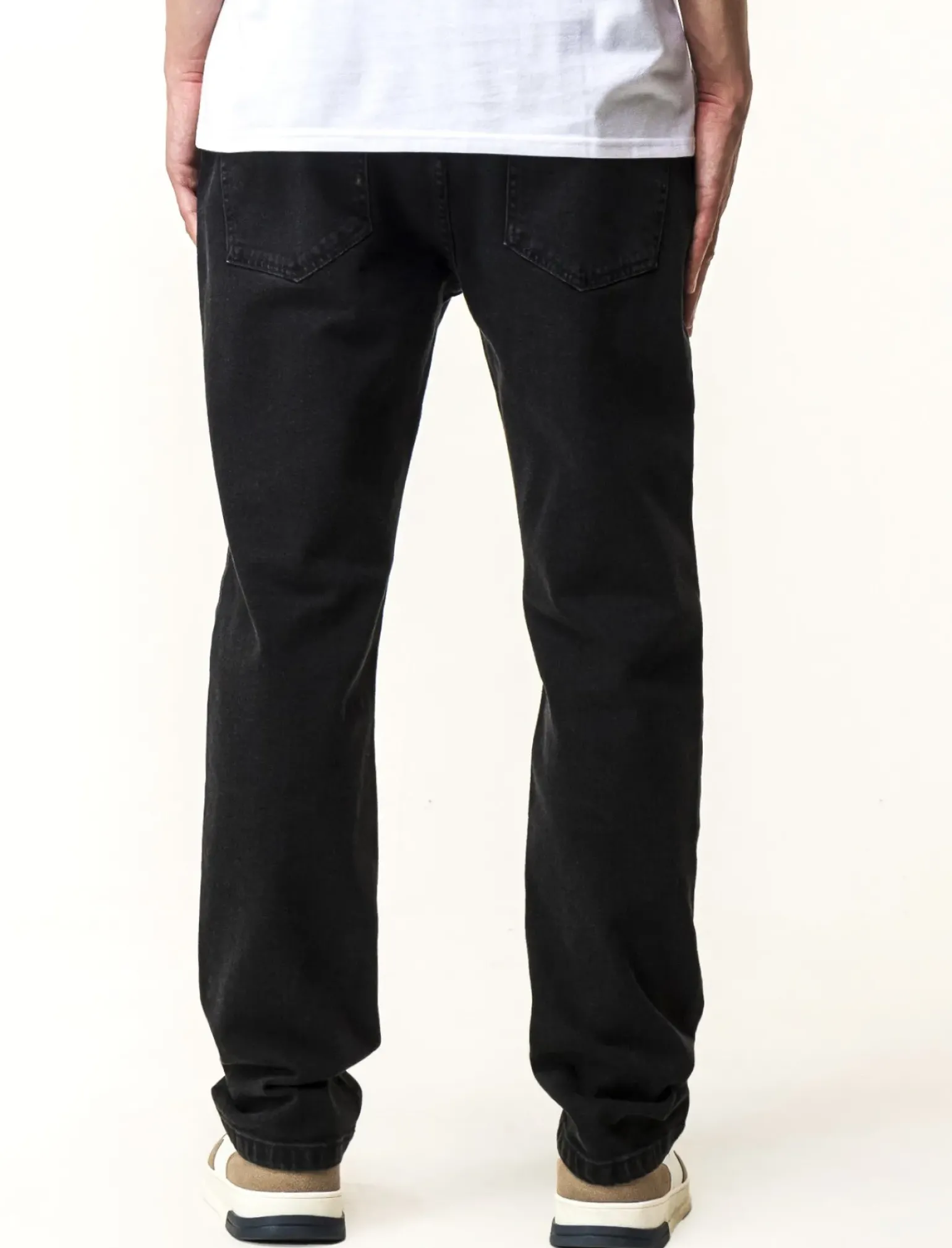 Uomo Piazza Italia Jeans<Jeans regular fit a cinque tasch in tessuto denim stretch.Chiusura anteriore con cernierae bottone. -