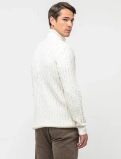 Uomo Piazza Italia Maglieria<Maglia dolcevita lavorazione a trecce con ricamo sul petto, regular fit - ecru