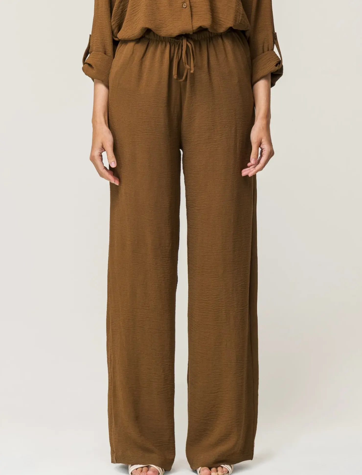 Piazza Italia Pantalone in tessuto fluido con elastico e coulisse in vita vestibilità straight - tabacco Marrone Clearance