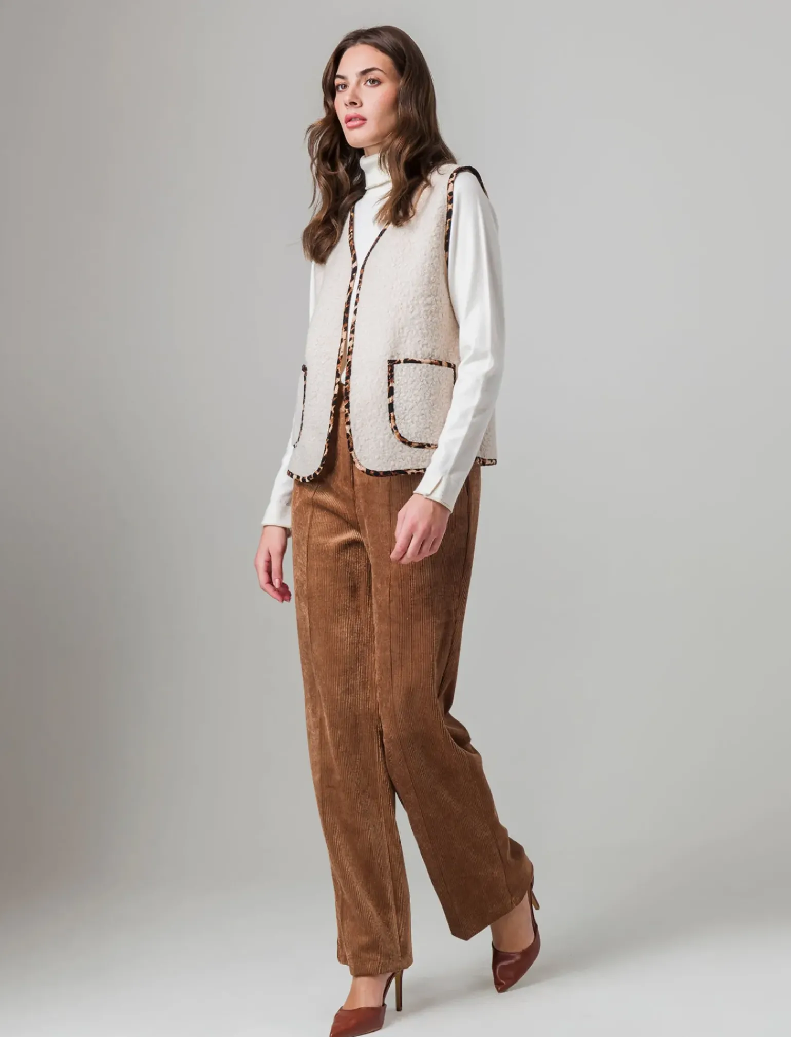 Donna Piazza Italia Pantaloni<Pantalone vita alta a coste con tessuto effetto velluto - tabacco