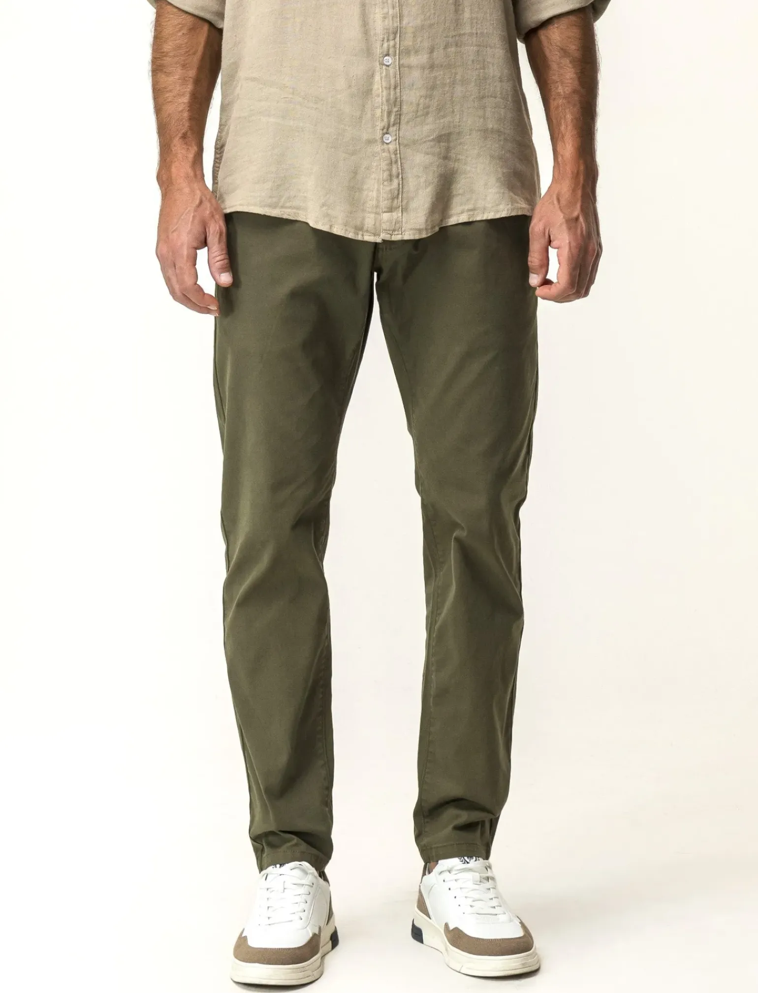 Uomo Piazza Italia Pantaloni<Pantaloni slim fit, modello chino in tessuto twill cotone elasticizzato, effetto leggermente slavato - militare