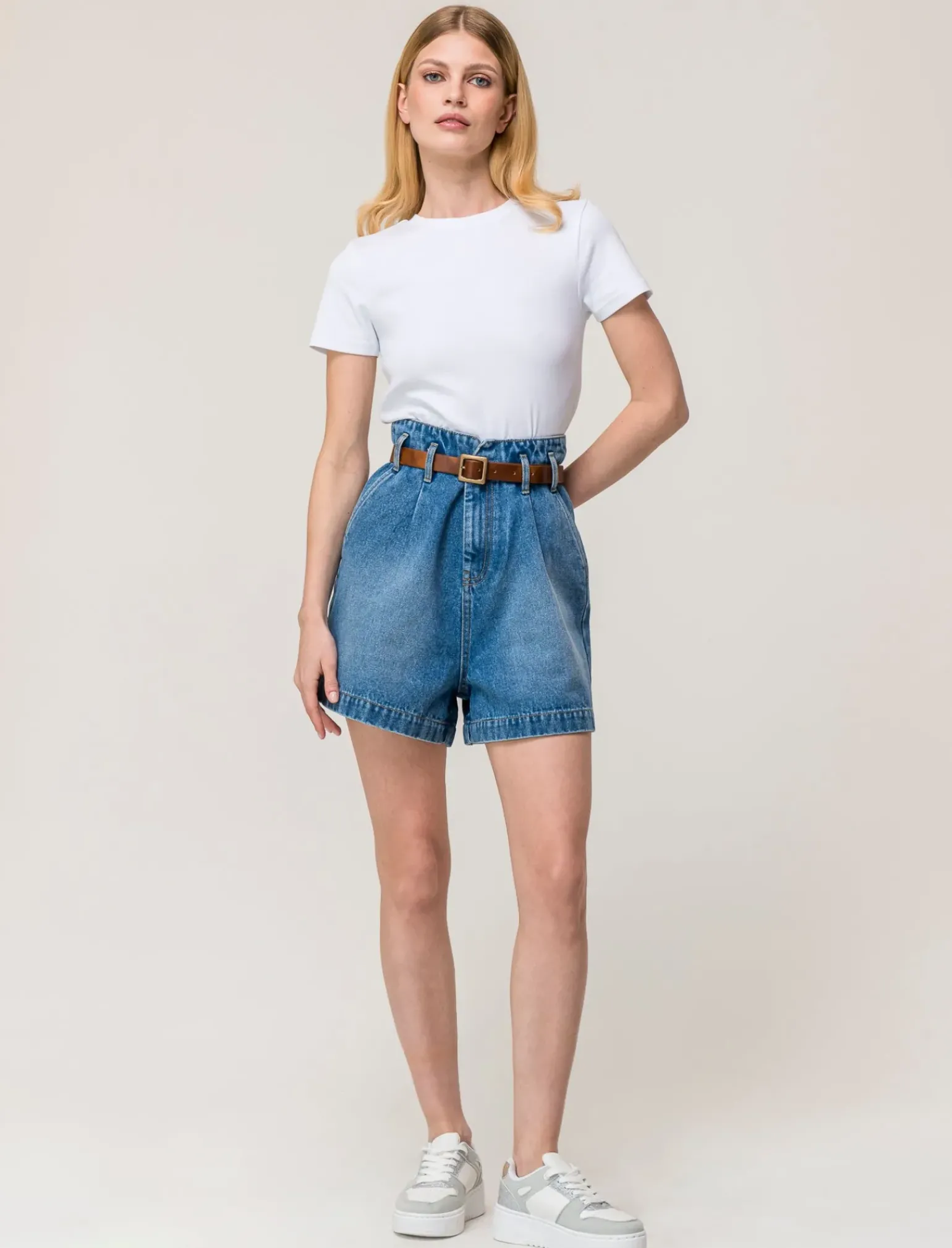 Donna Piazza Italia Shorts<Short in demin modello paper bag con cintura e tasche applicate sul retro - Denim