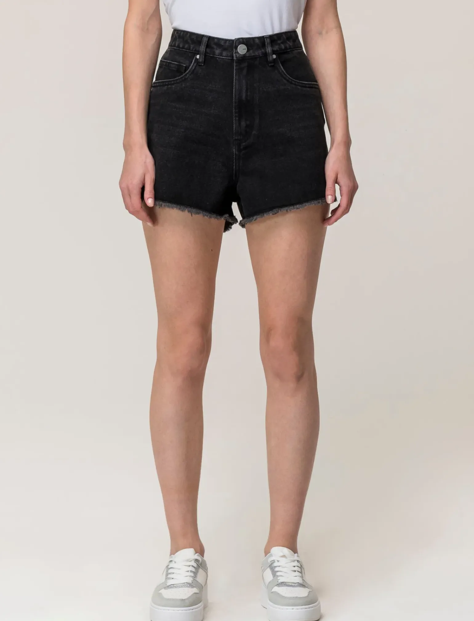 Donna Piazza Italia Shorts<Short in tessuto denim con orlo sfrangiato,apertura con zip e bottone -